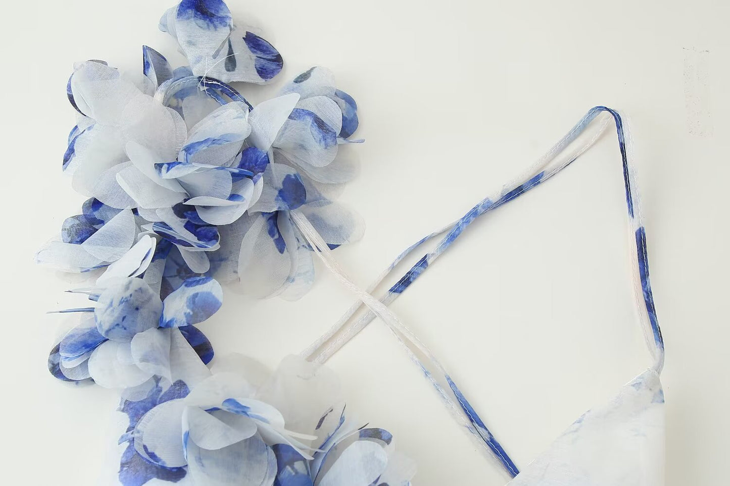 V-neck Flower Bud Skirt Dress