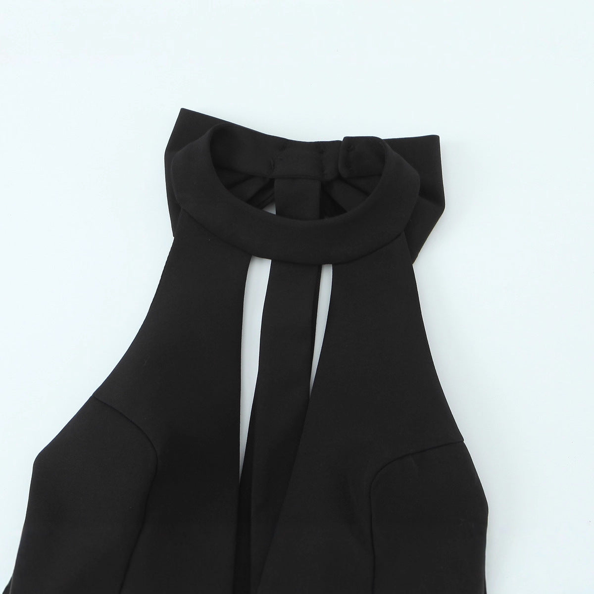 Bow-embellished Halter Neck Slim Dress